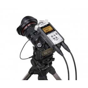 ZOOM H4n - Handy 4 Track Audio Mic Recorder - Perfect for use on a video or DSLR camera